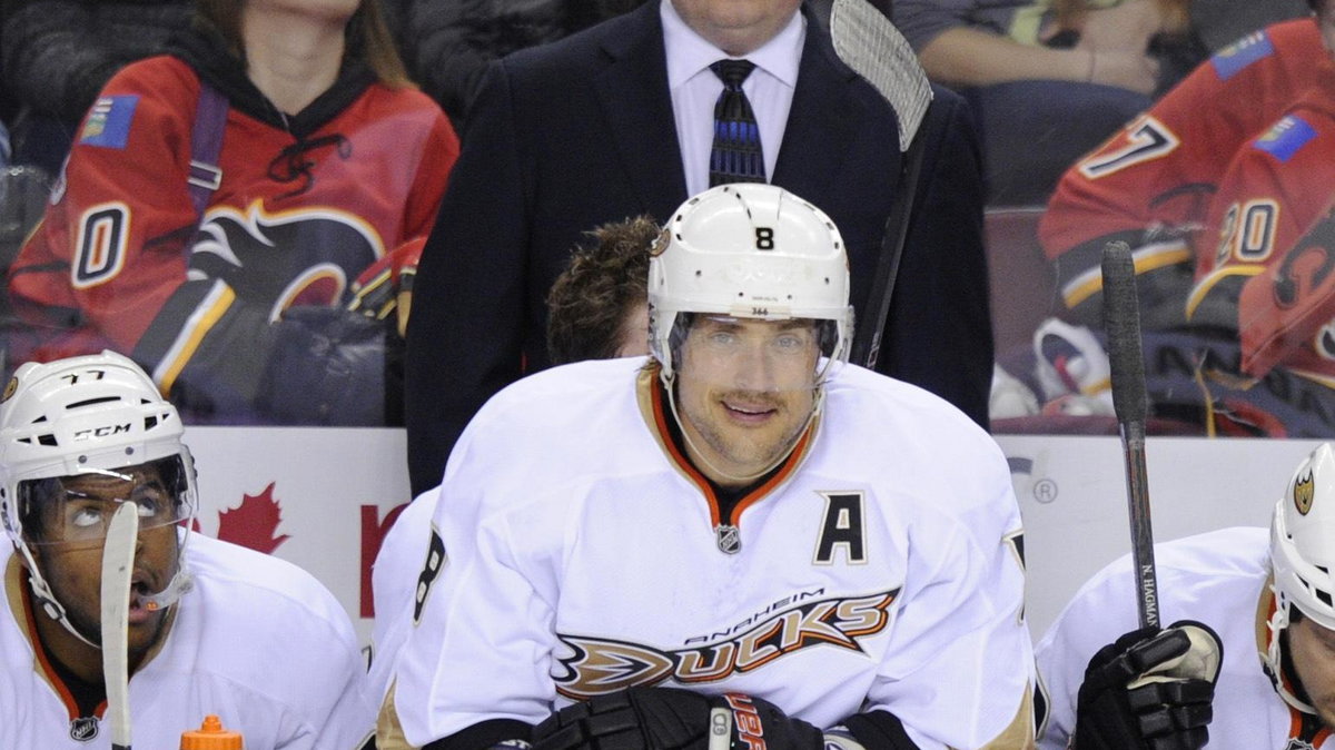 Teemu Selanne (front)