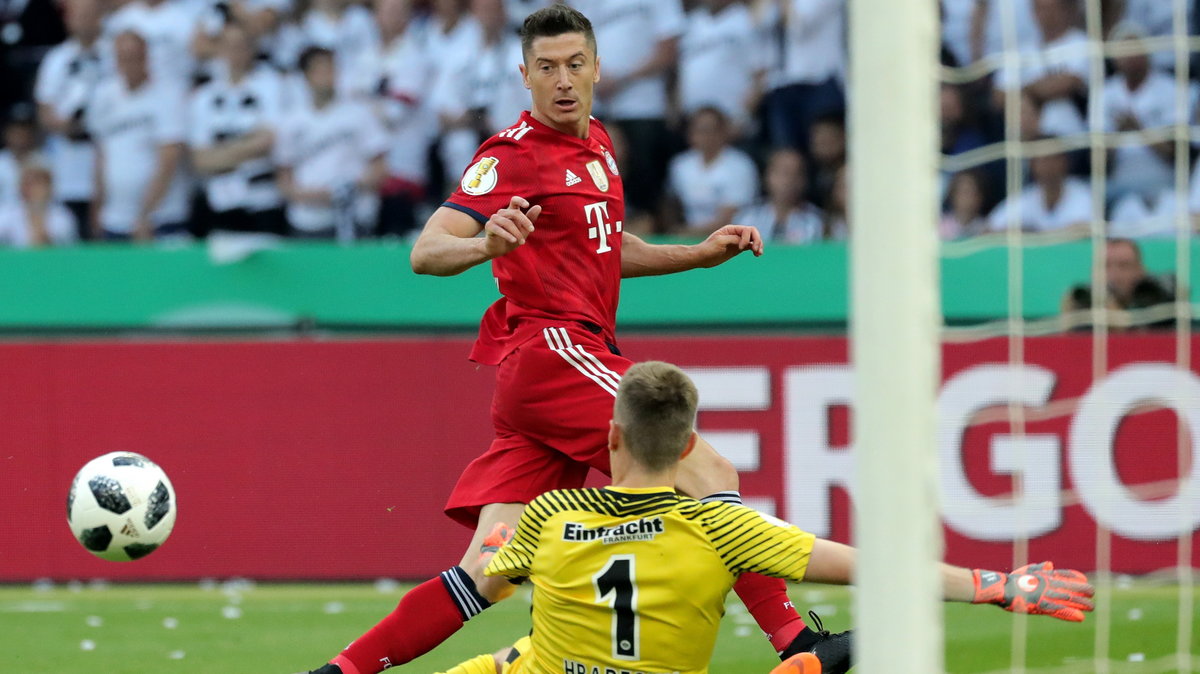Robert Lewandowski w meczu z Eintrachtem