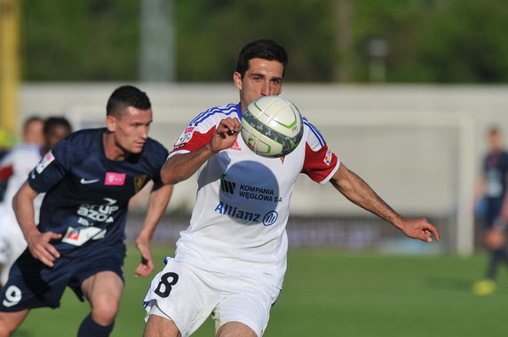 PIŁKA NOŻNA EKSTRAKLASA POGOŃ SZCZECIN GÓRNIK ZABRZE (Przemysław Oziębała Adam Frączczak )