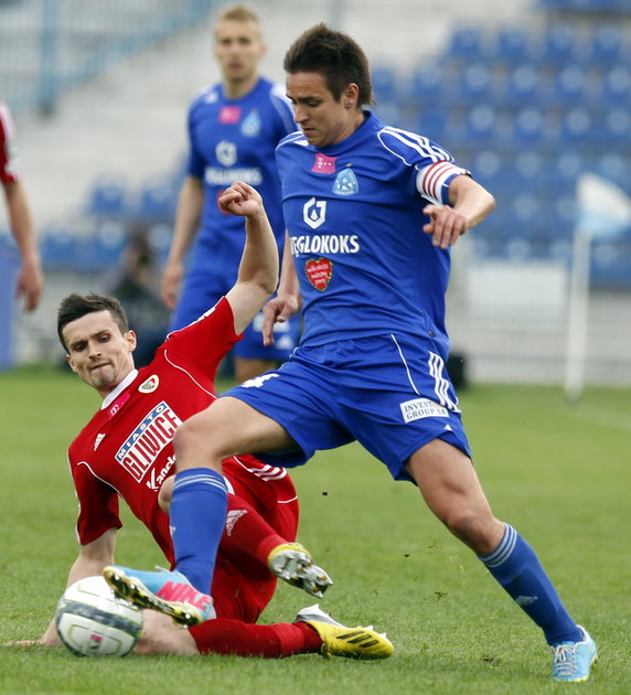 PIŁKARSKA EKSTRAKLASA RUCH CHORZÓW KONTRA PIAST GLIWICE