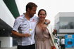 Jenson Button i Jessica Michibata