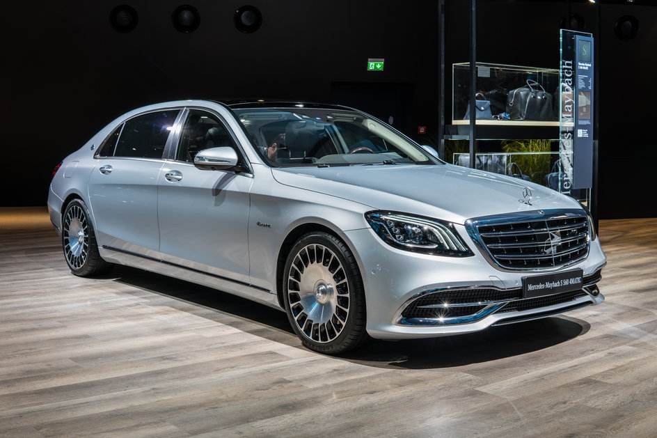 W kolekcji aut Roberta Lewandowskiego nie zabrakło również Mercedesów. Jednym z nich był Mercedes S 560 Maybach