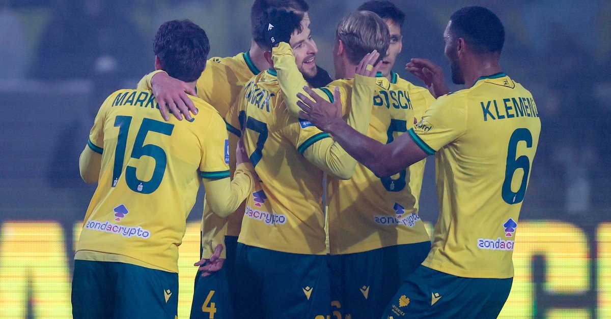 Dwa ciosy i wielki skok w tabeli Ekstraklasy! Zepchnęli Legię bliżej dna