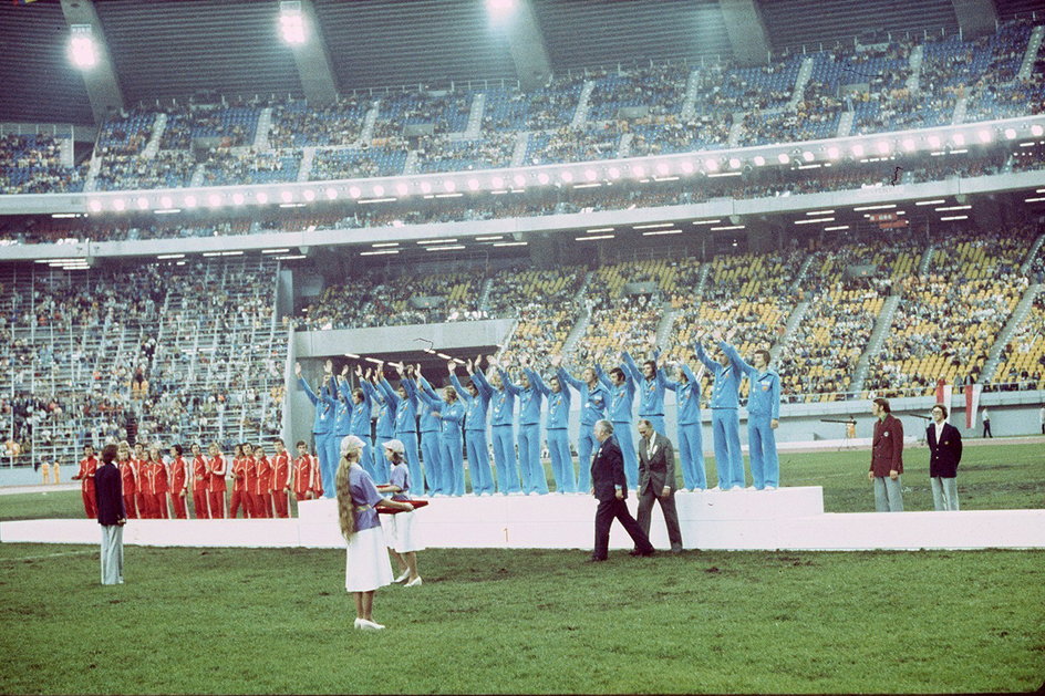 Dekoracja medalowa po finale IO 1976