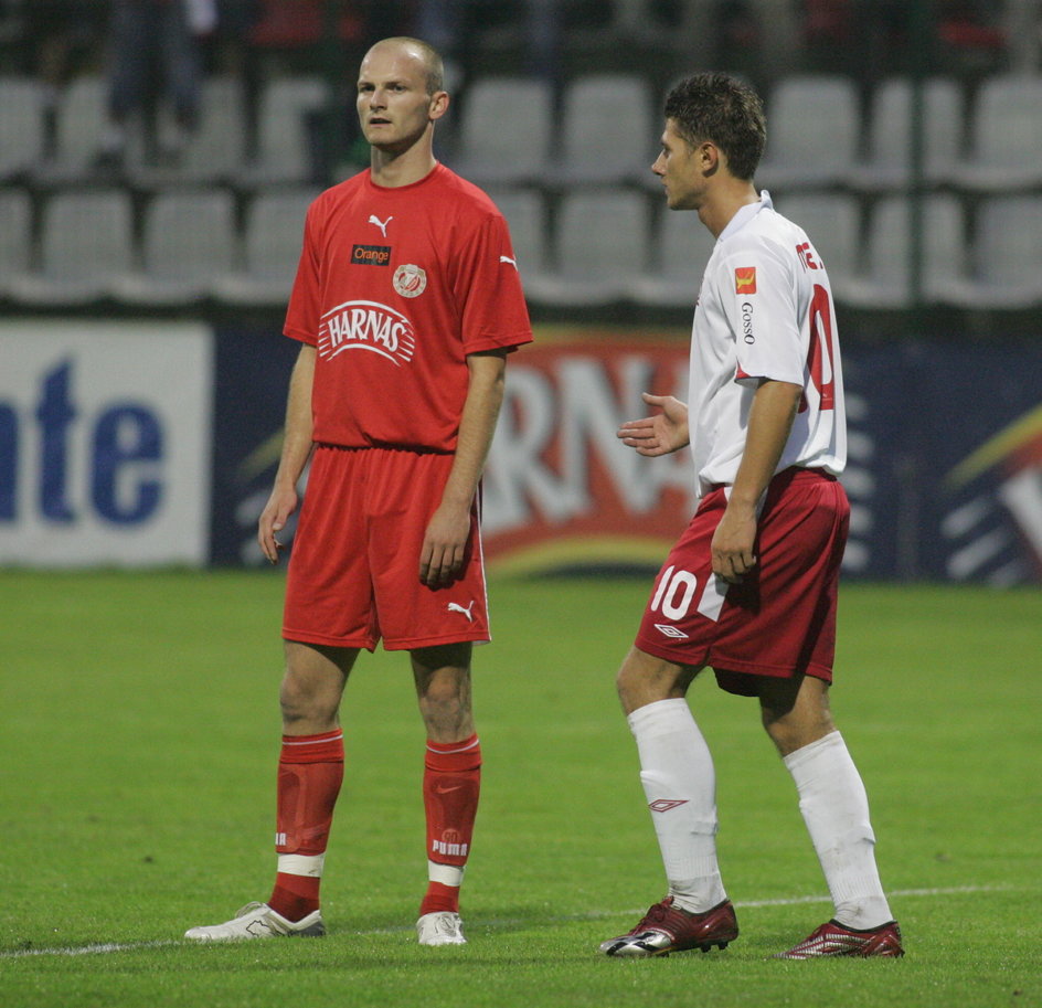 Bartosz Iwan (L) i Łukasz Madej (P)