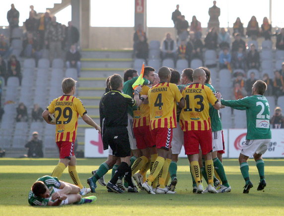 PIŁKARSKA EKSTRAKLASA KORONA KIELCE KONTRA GKS BEŁCHATÓW