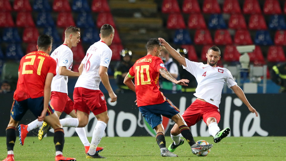 Mateusz Wieteska (Polska U-21) i Dani Ceballos (Hiszpania U-21)