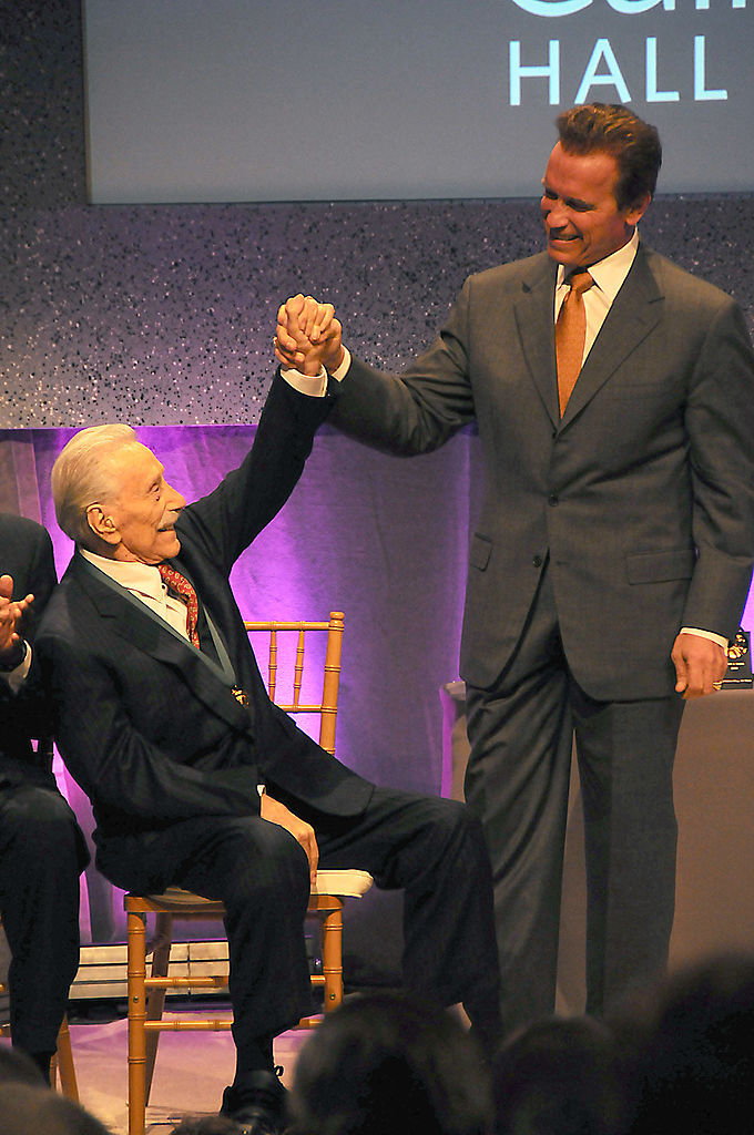 Joe Weider i Arnold Schwarzenegger w 2009 r.