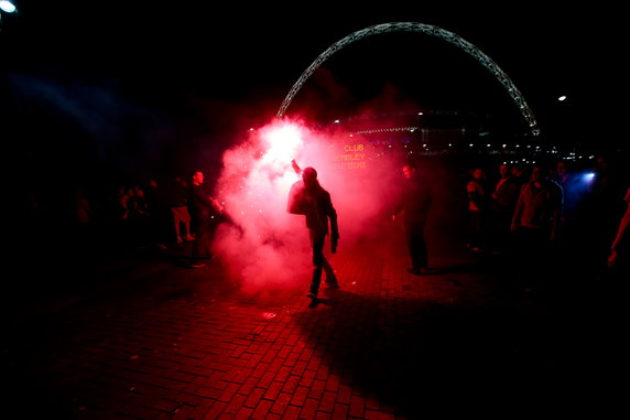 Polscy kibice przed Wembley