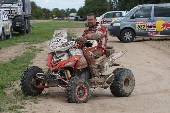 Rafał Sonik Dakar 2010 (fot. Jacek Bonecki, ATV Polska)