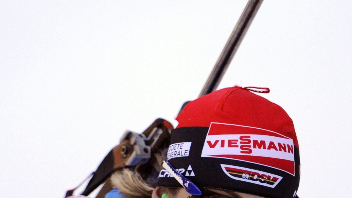 2010-01-20T161334Z_01_ASB508_RTRIDSP_3_BIATHLON-WORLD-CUP.jpg