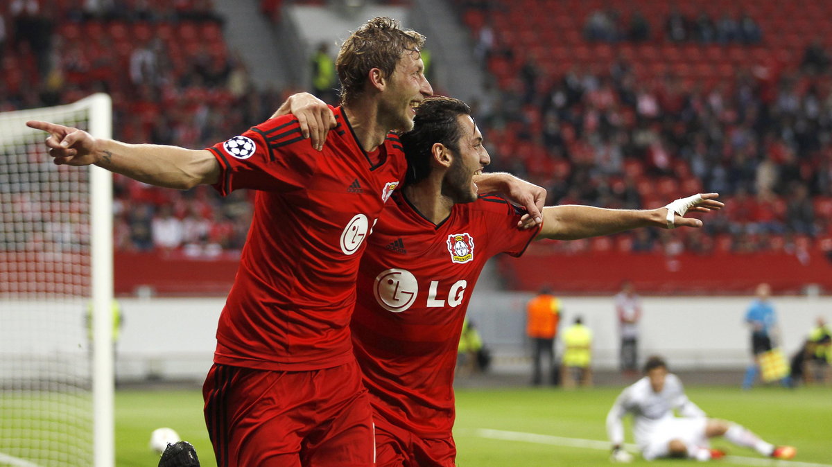 Stefan Kiessling (L) i Hakan Calhanoglu