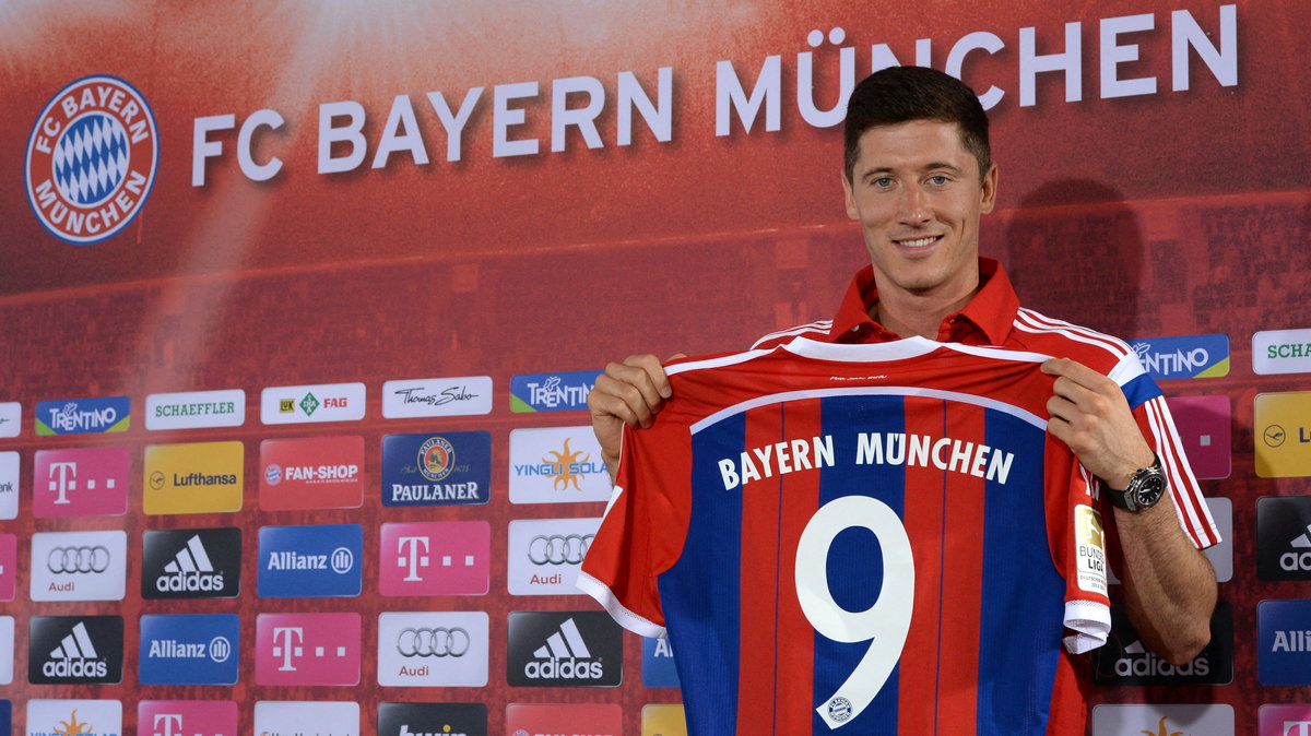 Robert Lewandowski po podpisaniu kontraktu z Bayernem (2014)