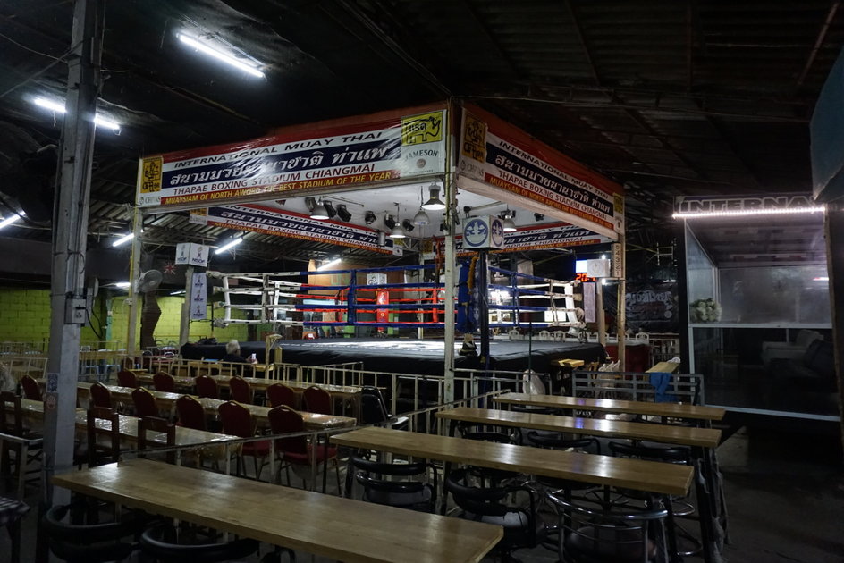 Ring Muay Thai na gali w Chiang Mai