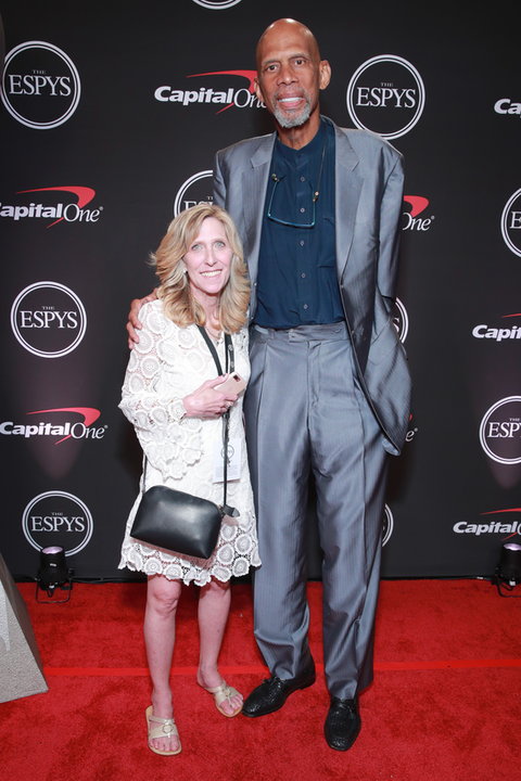 Maura Mandt i  Kareem Abdul-Jabbar