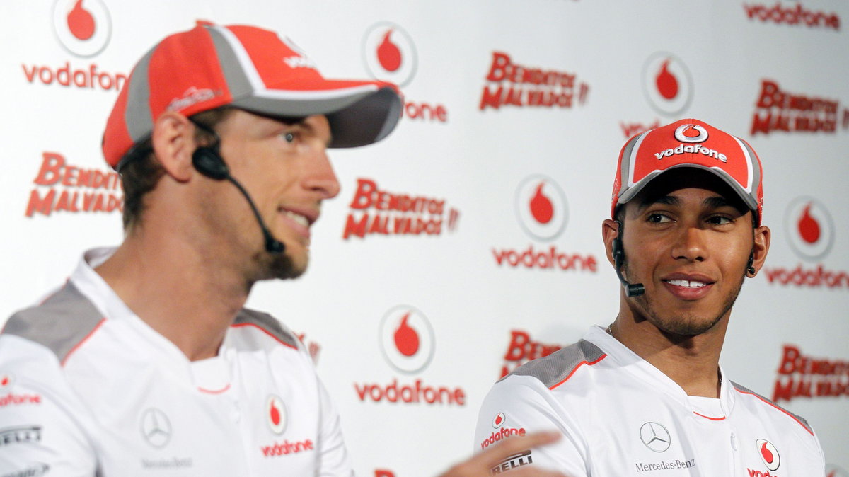 Jenson Button (L) i Lewis Hamilton