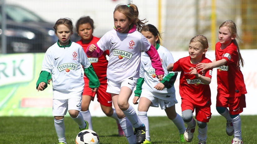 Z Podwórka na Stadion