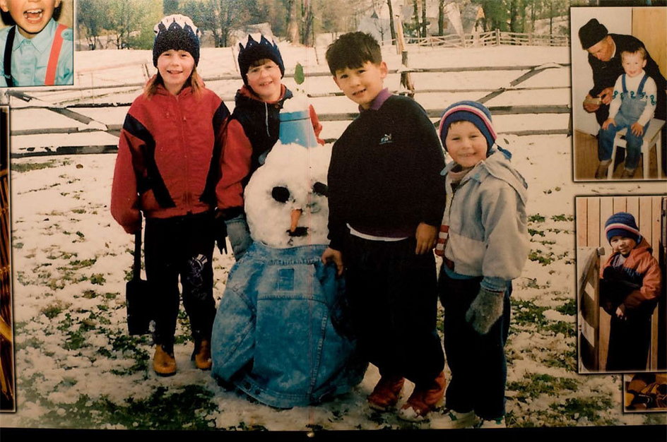 Od prawej Kamil Stoch, jego kuzyn z Japonii Satoshi, siostra Natalia i siostra Anna. Kamil zawsze uwielbiał japońskich skoczków. 