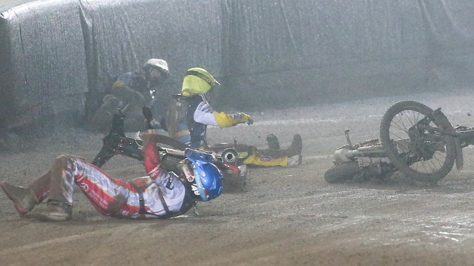 Groźny karambol w 15. biegu finału Speedway of Nations