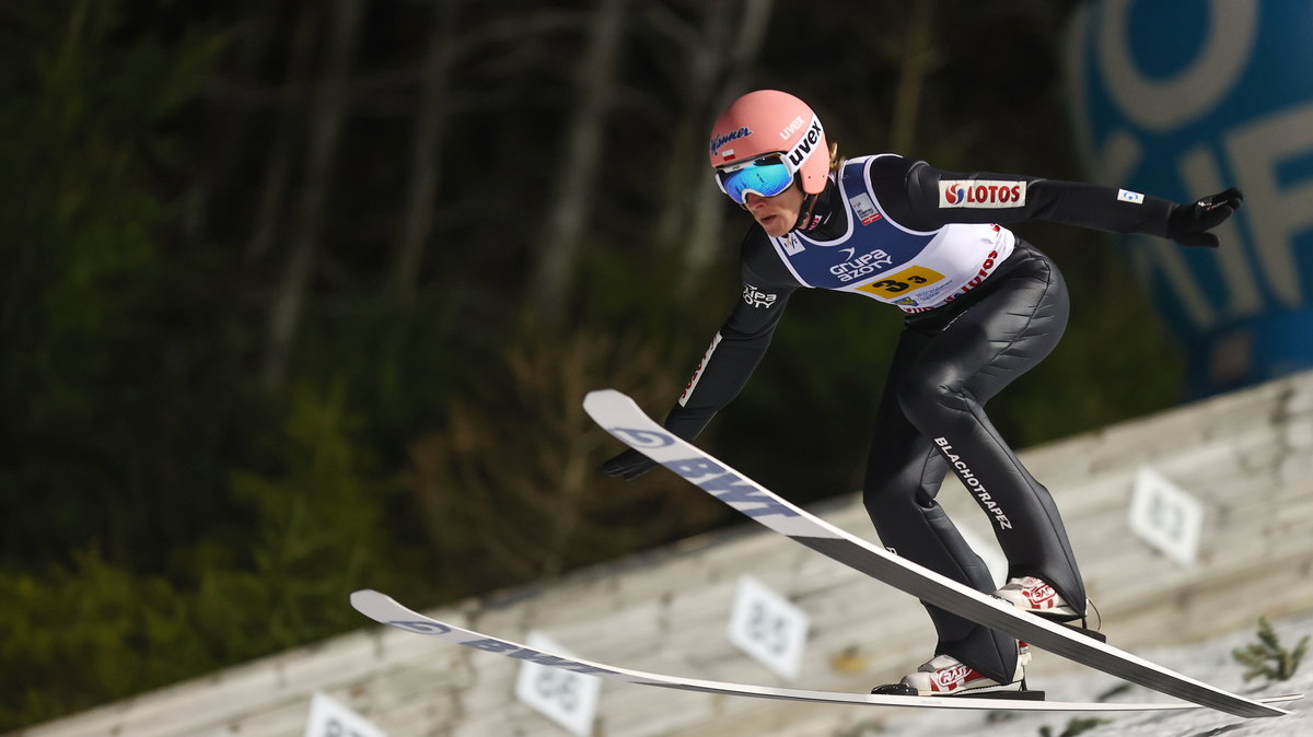 Po tym skoku Dawida Kubackiego Polska straciła szansę na miejsce na podium w konkursie drużynowym Pucharu Świata w skokach narciarskich w Wiśle