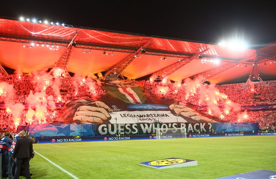 Żyleta na nowym stadionie Legii przed meczem Ligi Mistrzów z Borussią Dortmund