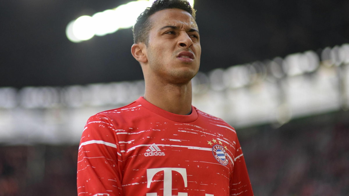 Thiago Alcantara powrócił do treningów. Zdąży na Arsenal?