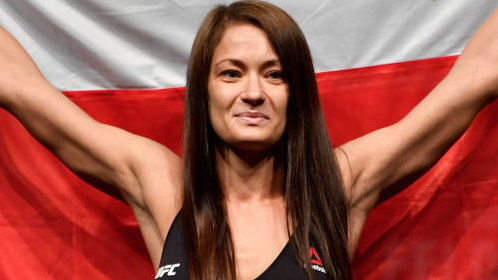 Karolina Kowalkiewicz przeszła metamorfozę. Odsłoniła ciało w bikini i pokazała, jak się zmieniło