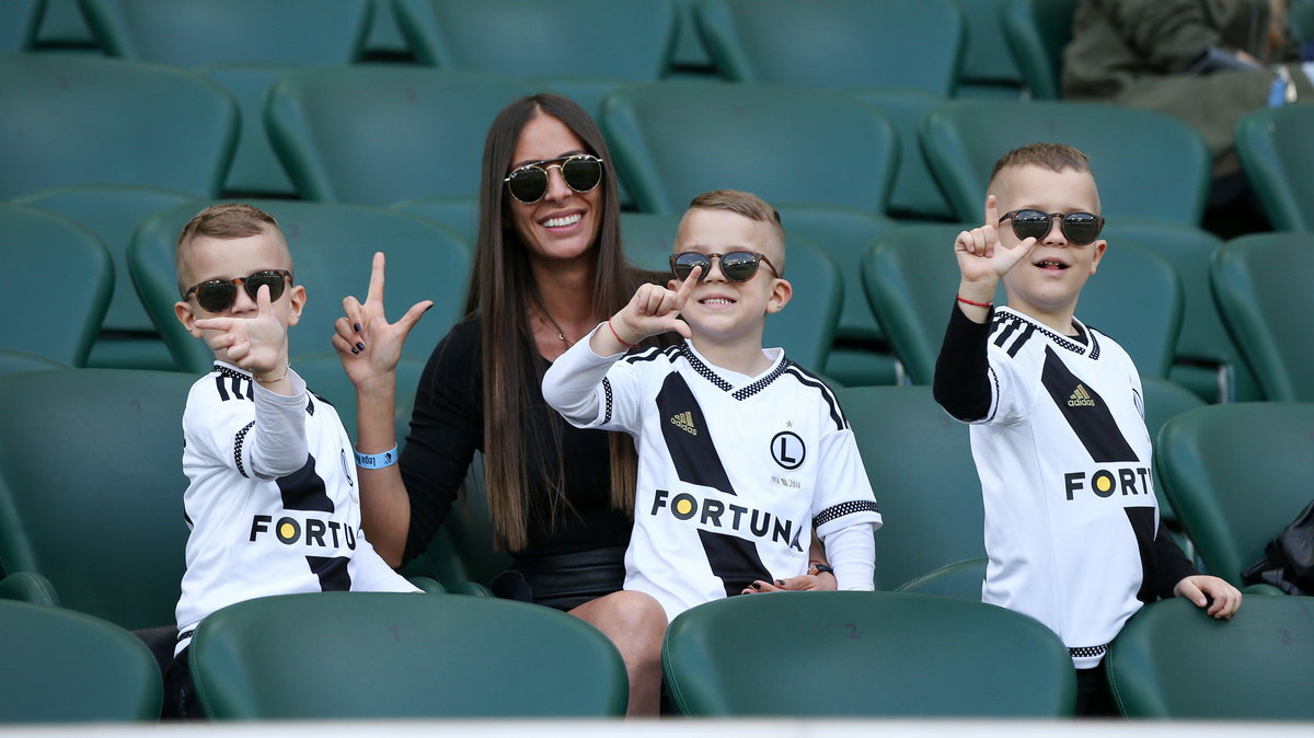 Sandra Radović z synami