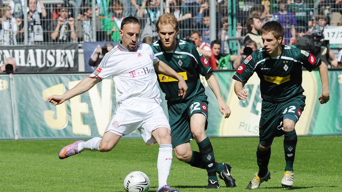 Franck Ribery (L), Tobias Levels (C) i Patrick Herrmann (P)