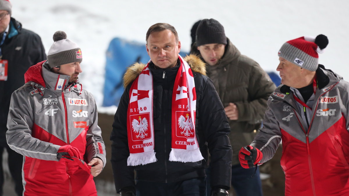 Adam Małysz z Prezydentem RP Andrzej Dudą i Apoloniuszem Tajnerem