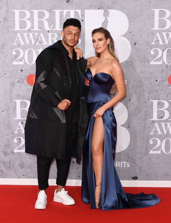 Alex Oxlade-Chamberlain z piękną partnerką na Brit Awards