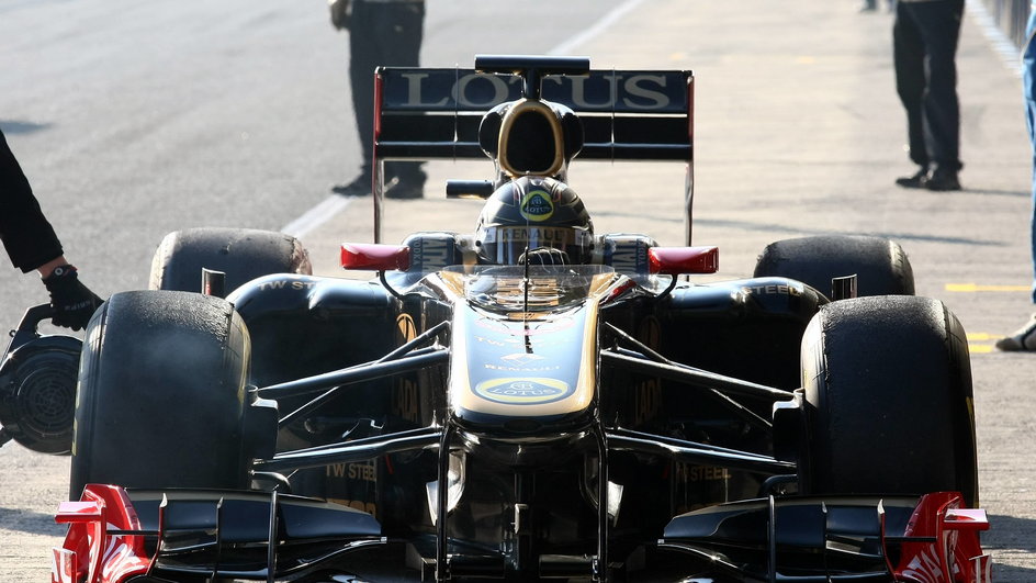 Nick Heidfeld w bolidzie Lotus Renault