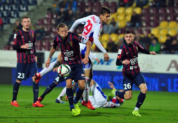 PIŁKA NOŻNA POLSKA EKSTRAKLASA POGOŃ GÓRNIK ZABRZE (Rafał Murawski Adam Dżwigała )