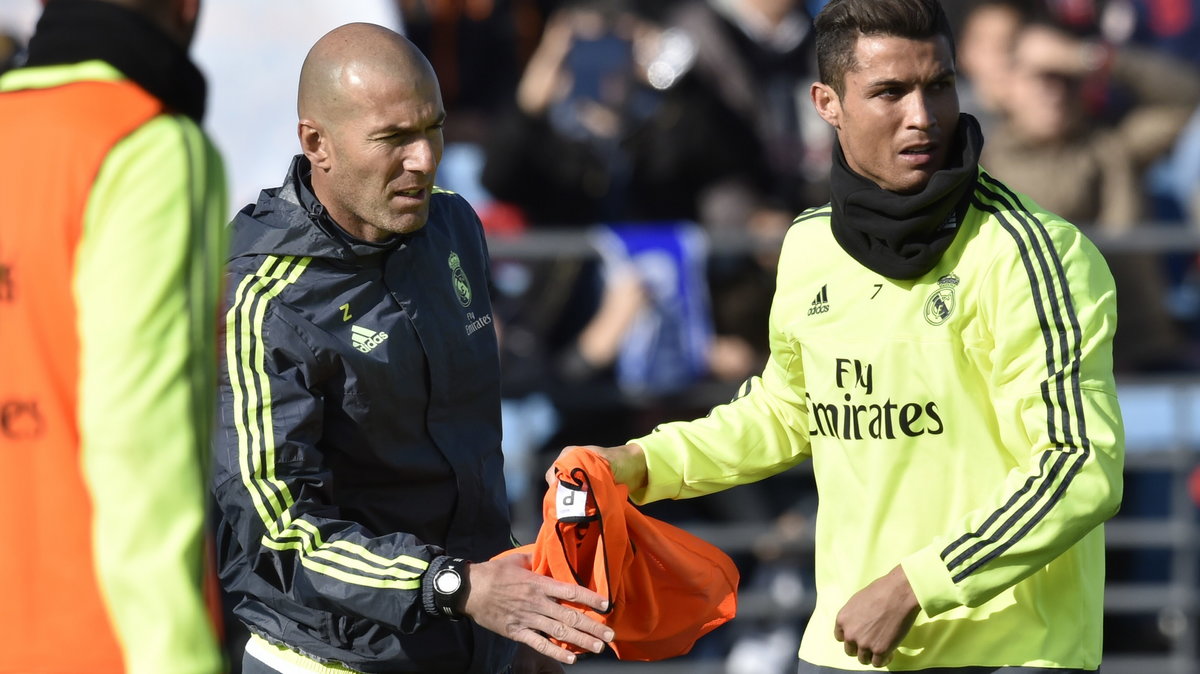 Zinedine Zidane (L) i Cristiano Ronaldo