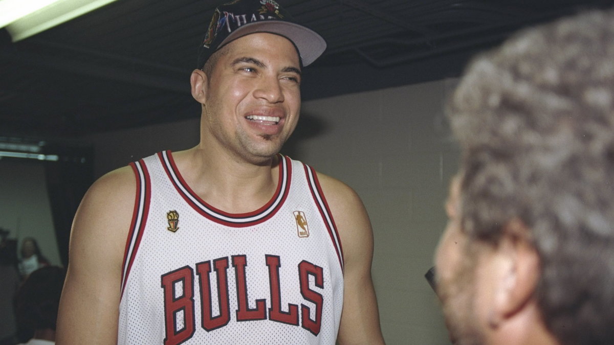 Bison Dele jeszcze jako Brian Williams po zdobyciu mistrzostwa NBA z Chicago Bulls