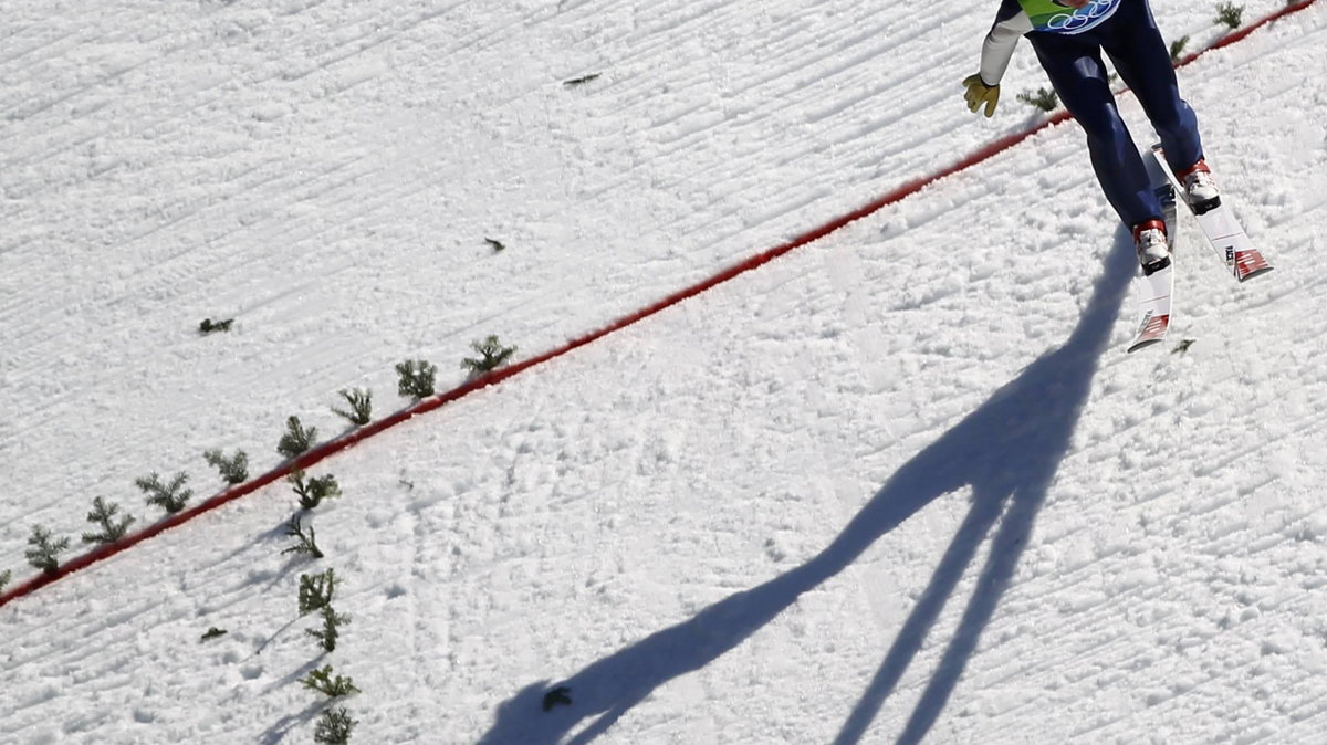 2010-02-21T005905Z_01_OLYIM140_RTRIDSP_3_OLYMPICS-SKI-JUMPING.jpg