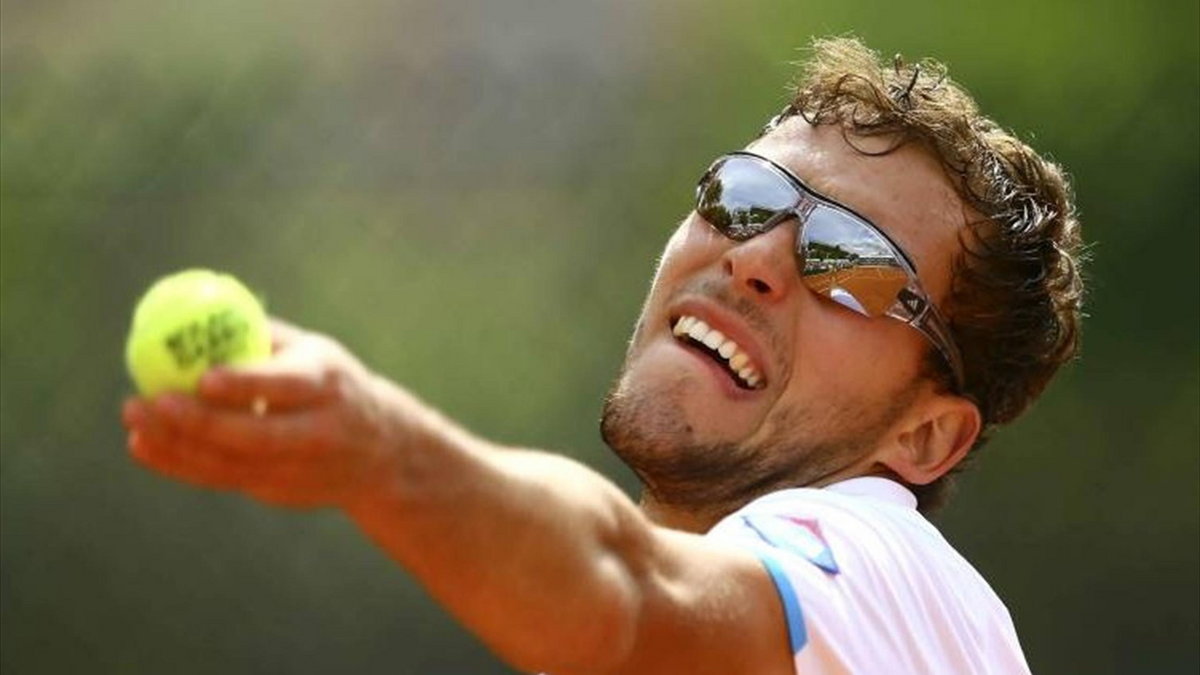 Janowicz w końcu zwycięski w Halle. W dwóch setach ograł Cuevasa