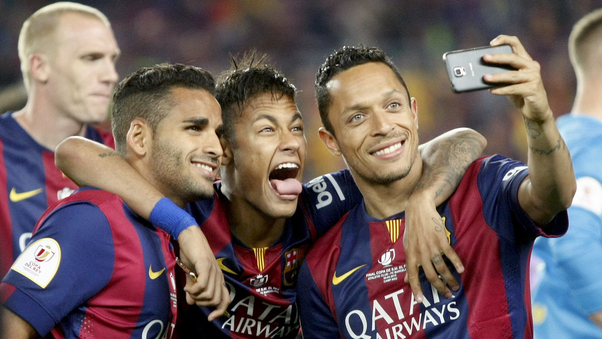 Douglas Santos, Neymar i Adriano
