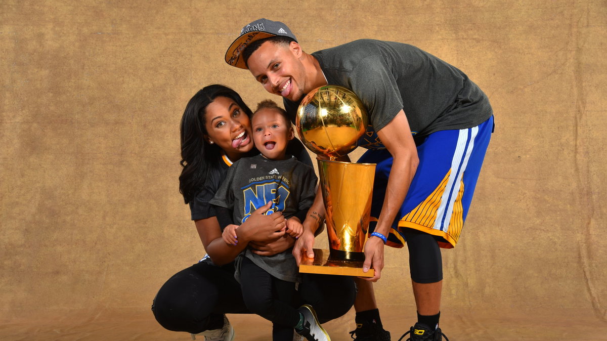 Ayesha i Stephen Curry z córką Riley