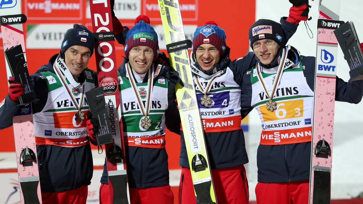 Od lewej: Piotr Żyła, Stefan Hula, Kamil Stoch i Dawid Kubacki