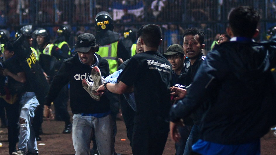 Tragedia na Kanjuruhan Stadium w Malang, Indonezja