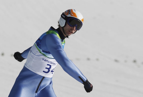 2010-02-20T212154Z_01_OLYAA153_RTRIDSP_3_OLYMPICS-SKI-JUMPING.jpg