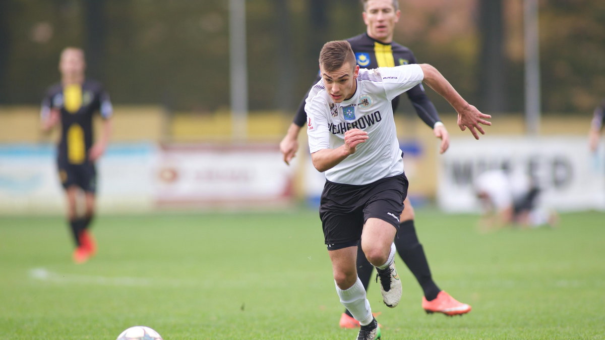 Pilka nozna. II liga. Gryf Wejherowo - Siarka Tarnobrzeg. 23.10.2016