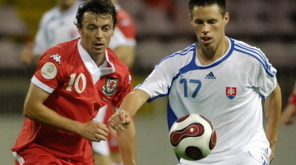 FBL-EURO2008-SVK-WAL-QUALIFIER