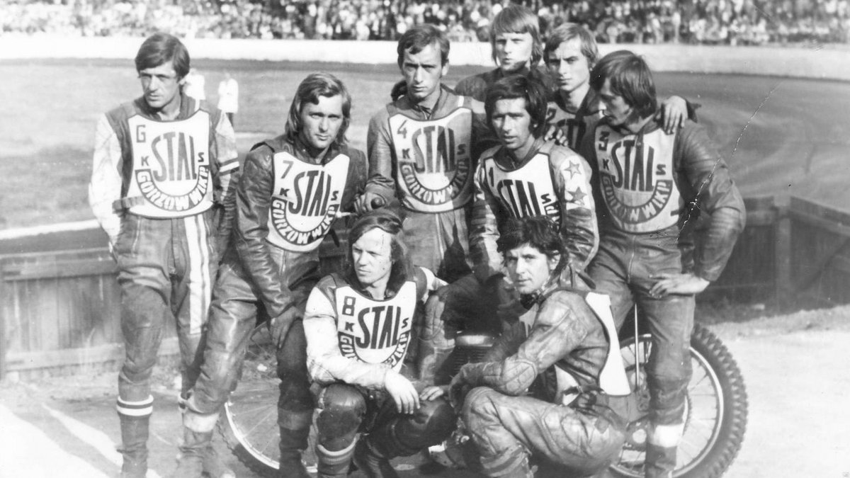 Stal Gorzów w 1976 roku. Od lewej: Padewski, Woźniak, Plech, Chomski, Jancarz, Towalski, Nowak, a na dole Rembas i Fabiszewski 