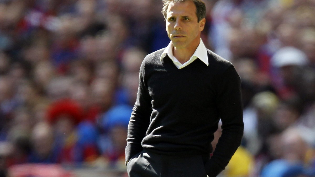 Gianfranco Zola kandydatem na trenera Swansea