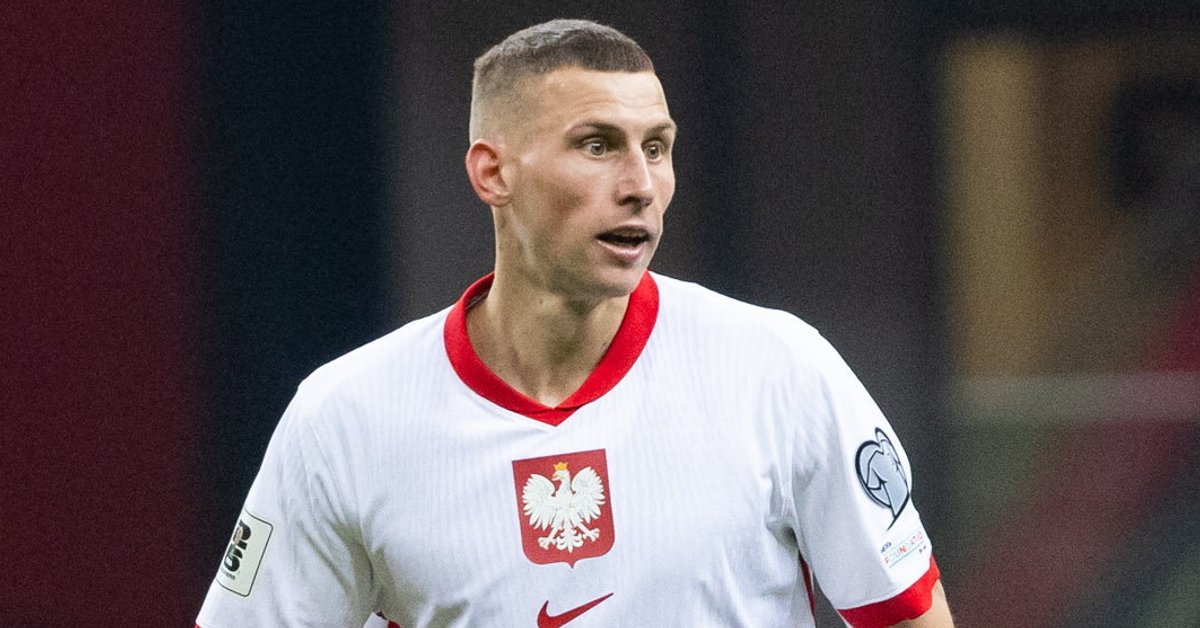 Jakub Piotrowski świętuje ze swoim zespołem. Reprezentant Polski z tytułem