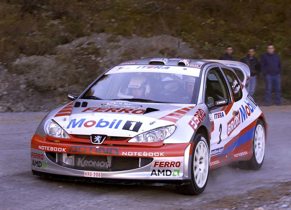 Janusz Kulig i Jarosław Baran, jadący Paugeotem 206 WRC, podczas Rajdu Antibes (27.10.2022)