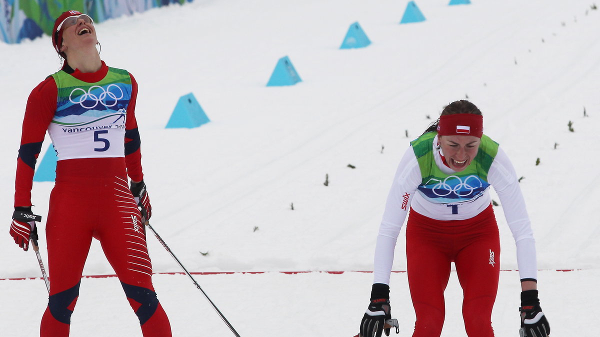 Justyna Kowalczyk (P) i Marit Bjoergen (L)