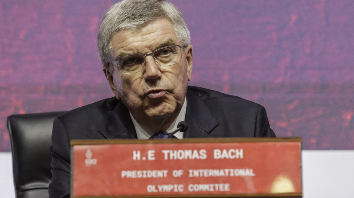 Szef MKOl - Thomas Bach nie podjął jeszcze finalnej dotyczącej startu Rosjan w Paryżu